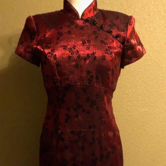 Stunning Vintage 1970's Red/Black Taurus II Dress - Picture 4 of 7